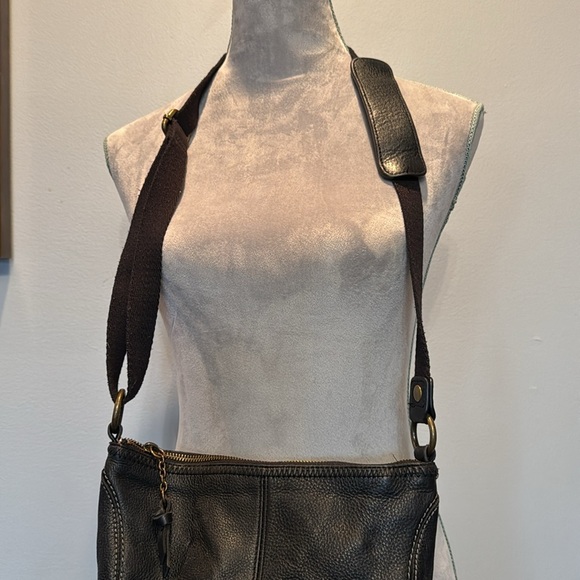 The Sak black soft pebbled leather crossbody bag - Picture 7 of 13